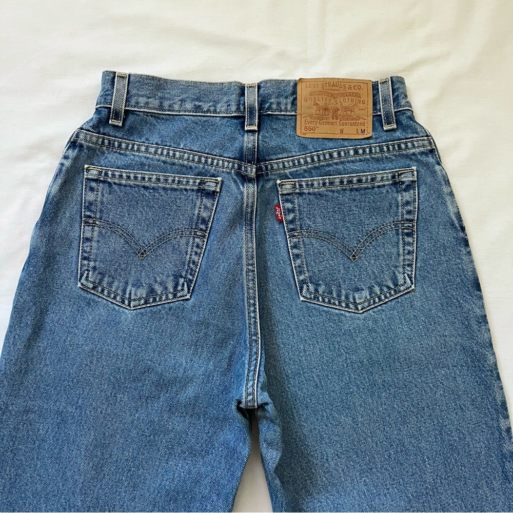 Classic Blue Levi’s Denim Jeans 550s - Picture 3 of 11
